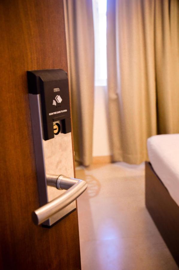 Zoot Kochi Infopark Hotel Bagian luar foto